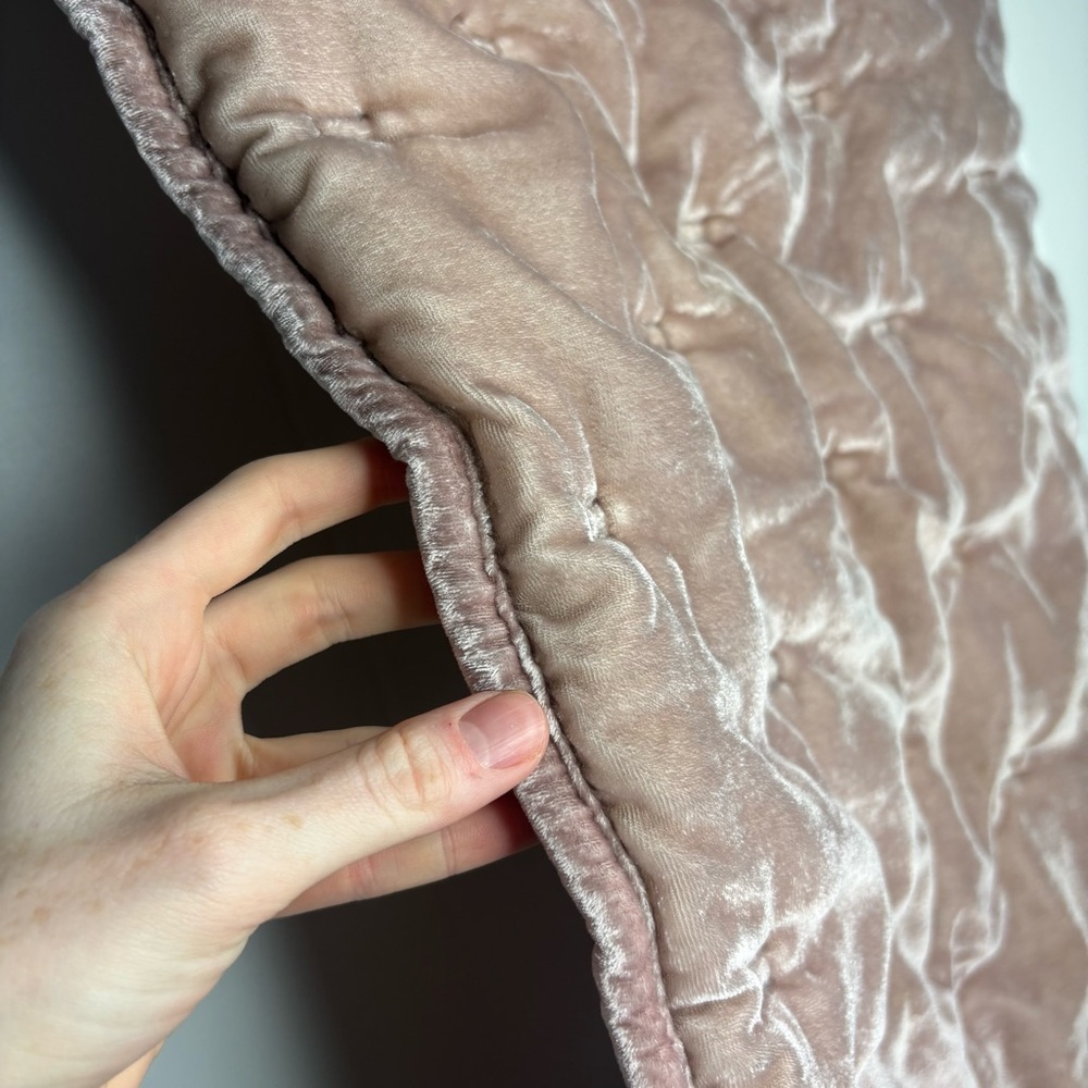 West Elm Dusty Pink Velvet Quilted Pillow Sham Pillow Case Standard Girly Preppy - Picture 5 of 10